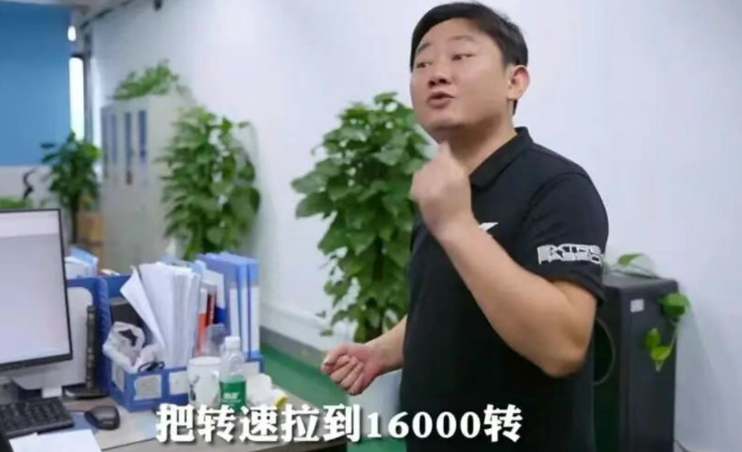 博鱼电竞-干翻37年国际垄断！从修车学徒到世界冠军，张雪的人生比爽文还燃